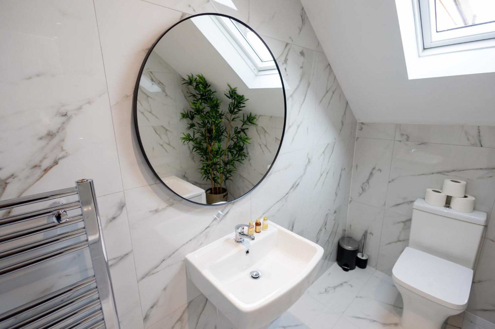 Contemporary 3Br Flat In Watford Apartamento Watford  Exterior foto